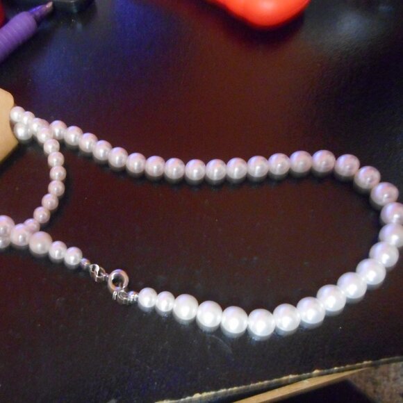 LittLE GIRL'S PEARL NECKLACE AND BRACELET SET, MATCHING NECKLACE & BRACELET - Picture 4 of 4